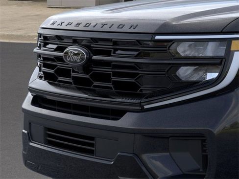 New 2025 Ford Expedition Max Platinum w/ Stealth Performance Package image 17