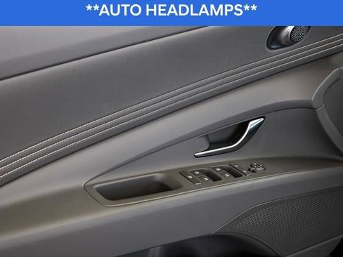 Used 2024 Hyundai Elantra SEL w/ Convenience Package image 14