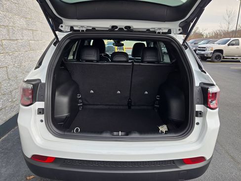 New 2026 Jeep Compass Latitude AWD/4WD image 34