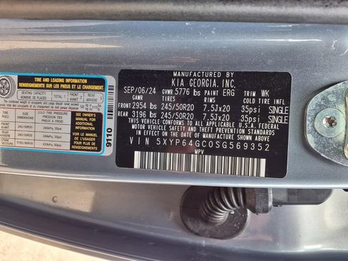 Certified 2025 Kia Telluride S FWD image 14