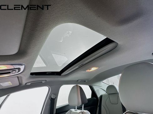 Certified 2024 Hyundai Elantra Limited FWD image 25