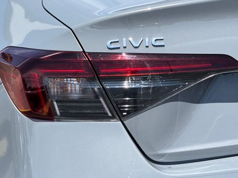 Used 2025 Honda Civic Sport image 30