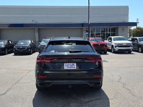 Used 2023 Audi Q8 Prestige AWD/4WD image 5