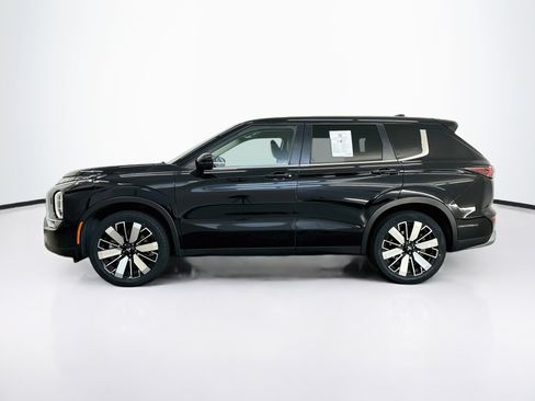 Used 2025 Mitsubishi Outlander SE AWD/4WD image 4