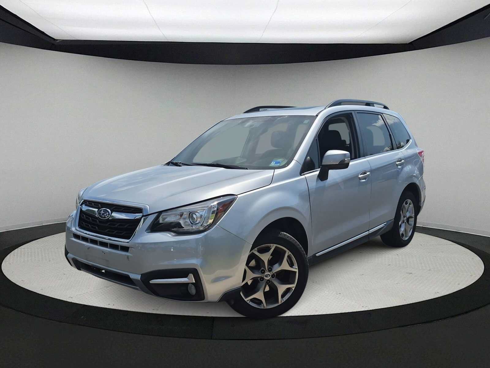 Used 2017 Subaru Forester 2.5i Touring AWD/4WD image 1