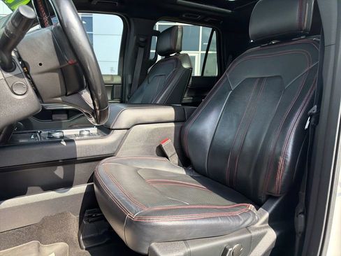 Used 2019 Ford Expedition Limited w/ Equipment Group 303A AWD/4WD image 22