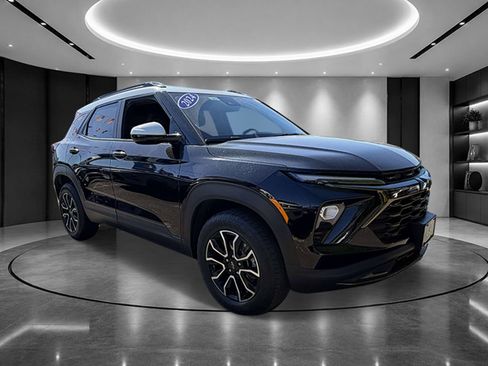 Certified 2024 Chevrolet TrailBlazer ACTIV w/ Convenience Package AWD/4WD image 2