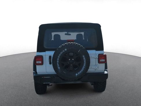 Used 2022 Jeep Wrangler Unlimited Sport image 9