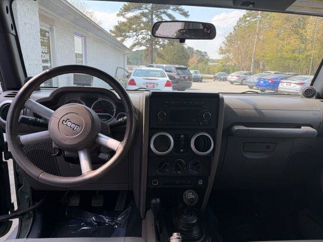 Used 2008 Jeep Wrangler Unlimited Sahara AWD/4WD image 16
