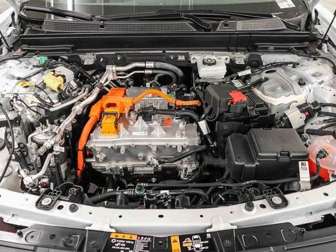 Used 2025 Cadillac Lyriq Sport image 27