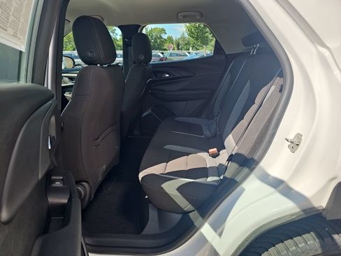 Used 2023 Chevrolet TrailBlazer LS FWD image 28