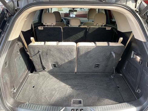 Used 2021 Ford Explorer 4WD w/ Class III Trailer Tow Package image 13