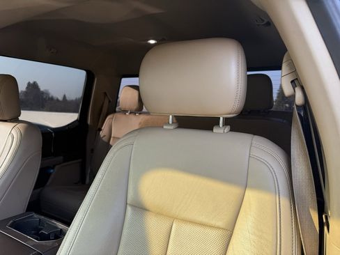 Used 2019 Ford F150 Lariat w/ Equipment Group 501A Mid image 3