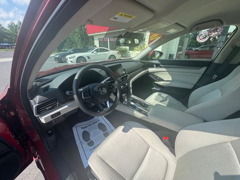 Used 2018 Honda Accord LX image 12