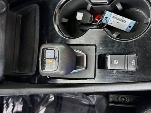 Used 2022 Nissan Rogue SV FWD image 20