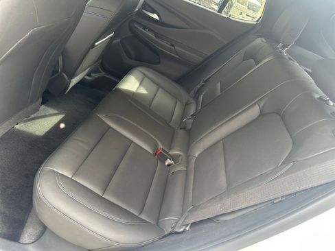 Used 2025 Buick Envista Sport Touring image 20