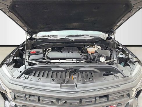Used 2022 Chevrolet Silverado 1500 Custom Trail Boss AWD/4WD image 28
