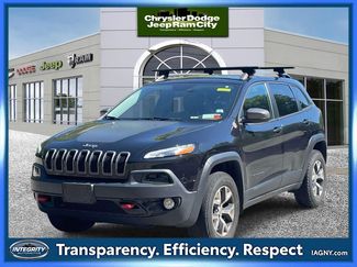 Used 2016 Jeep Cherokee Trailhawk w/ Comfort/Convenience Group AWD/4WD video 1