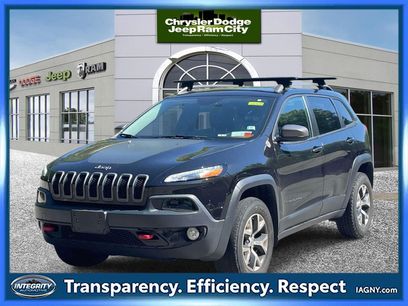 Used 2016 Jeep Cherokee Trailhawk w/ Comfort/Convenience Group