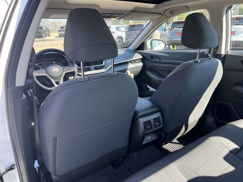 New 2026 Nissan Altima 2.5 SV image 19