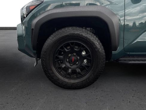 Used 2025 Toyota 4Runner TRD Off-Road Premium AWD/4WD image 13