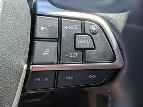 Used 2023 Toyota Highlander Platinum AWD/4WD image 41