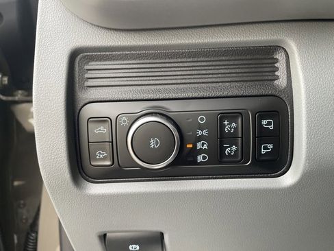 New 2026 Ford F250 XLT w/ XLT Premium Package image 17