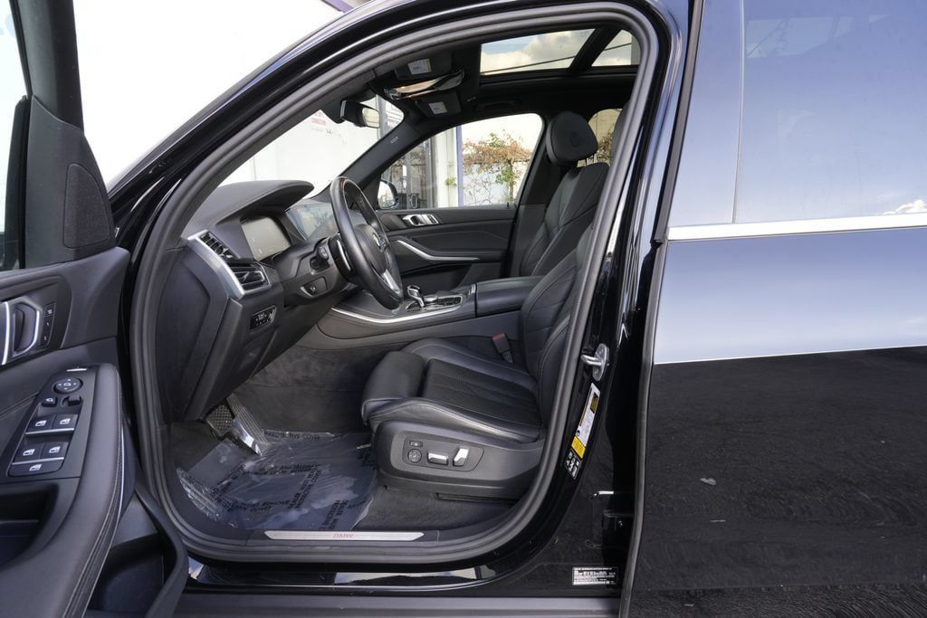 Used 2023 BMW X5 xDrive40i w/ Premium Package AWD/4WD image 19