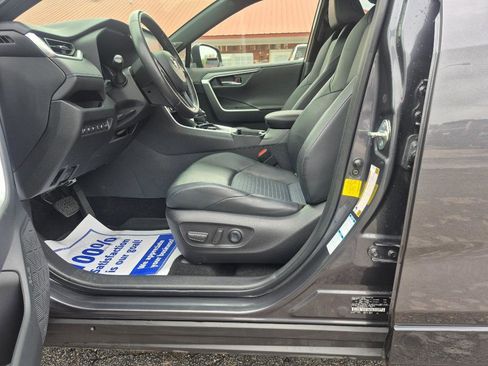 Used 2022 Toyota RAV4 XSE AWD/4WD image 18