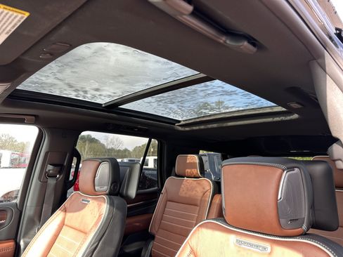 Certified 2024 GMC Yukon Denali Ultimate image 36