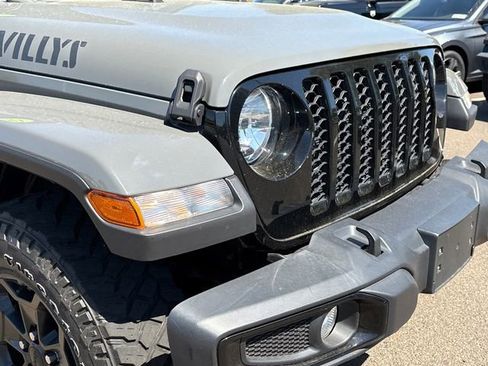 Used 2021 Jeep Gladiator Sport AWD/4WD image 9