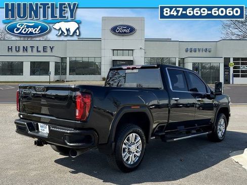 Used 2022 GMC Sierra 3500 Denali image 4