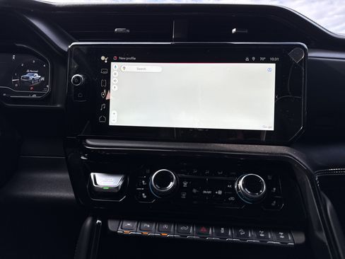 Used 2024 GMC Sierra 1500 AT4X image 29