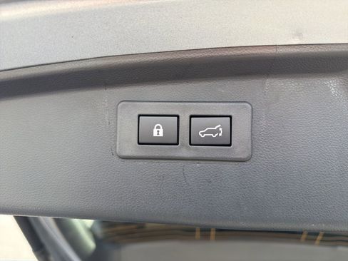 Certified 2025 Subaru Outback Premium image 18