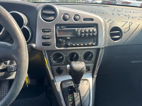 Used 2008 Pontiac Vibe w/ Preferred Package image 10