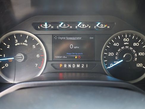 Used 2015 Ford F150 XLT w/ Equipment Group 302A Luxury AWD/4WD image 14