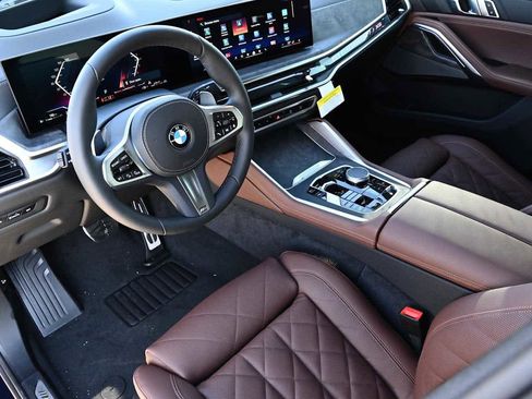 New 2026 BMW X6 xDrive40i w/ Climate Comfort Package image 8