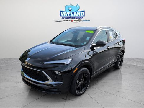 Used 2024 Buick Encore GX Sport Touring image 1