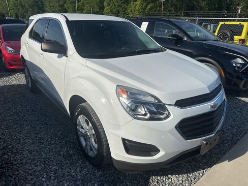 Used 2016 Chevrolet Equinox LS image 2