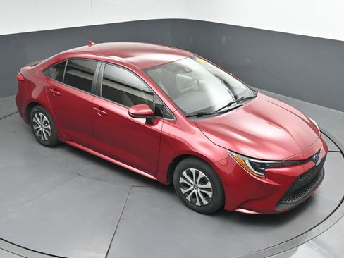 Used 2022 Toyota Corolla LE FWD image 31