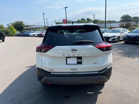 Used 2021 Nissan Rogue SL w/ Premium Package FWD image 5