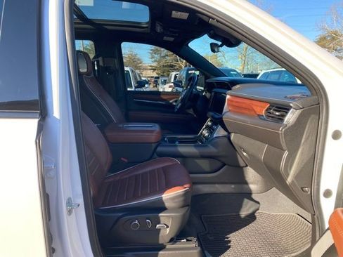 Used 2023 GMC Yukon Denali Ultimate image 33