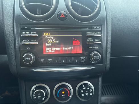 Used 2012 Nissan Rogue SV image 16