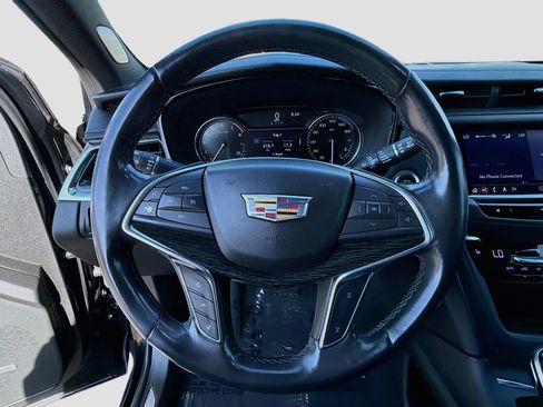 Used 2020 Cadillac XT5 Premium Luxury FWD image 11