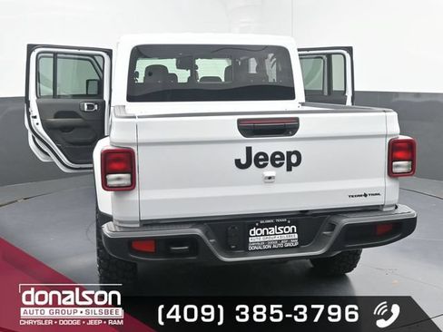 Used 2025 Jeep Gladiator Sport AWD/4WD image 24