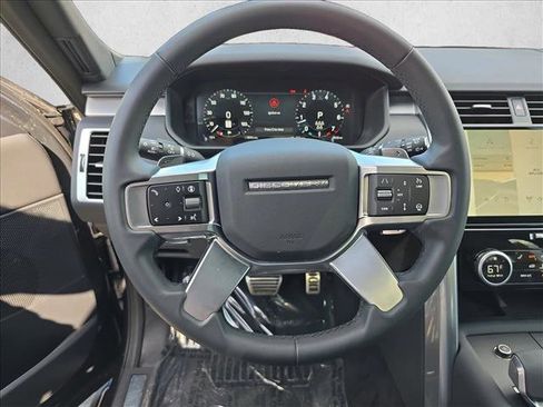 Used 2025 Land Rover Discovery Dynamic SE AWD/4WD image 18