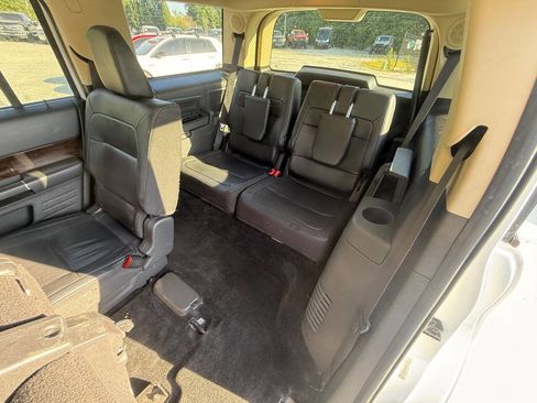 Used 2018 Ford Flex Limited image 18