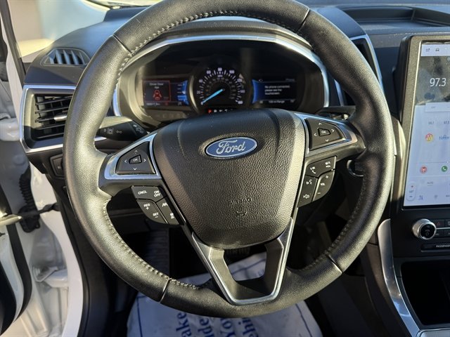Used 2021 Ford Edge Titanium w/ Equipment Group 301A AWD/4WD image 15