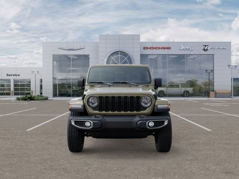 New 2025 Jeep Gladiator Sport w/ Premium Package image 8