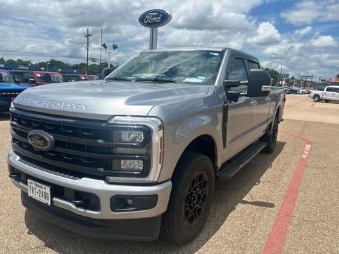 Used 2024 Ford F250 XLT w/ Black Appearance Package AWD/4WD image 4